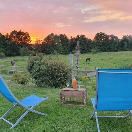Les Mout'Anes Bed and Breakfast Saint-Hilaire-sur-Helpe Buitenkant foto