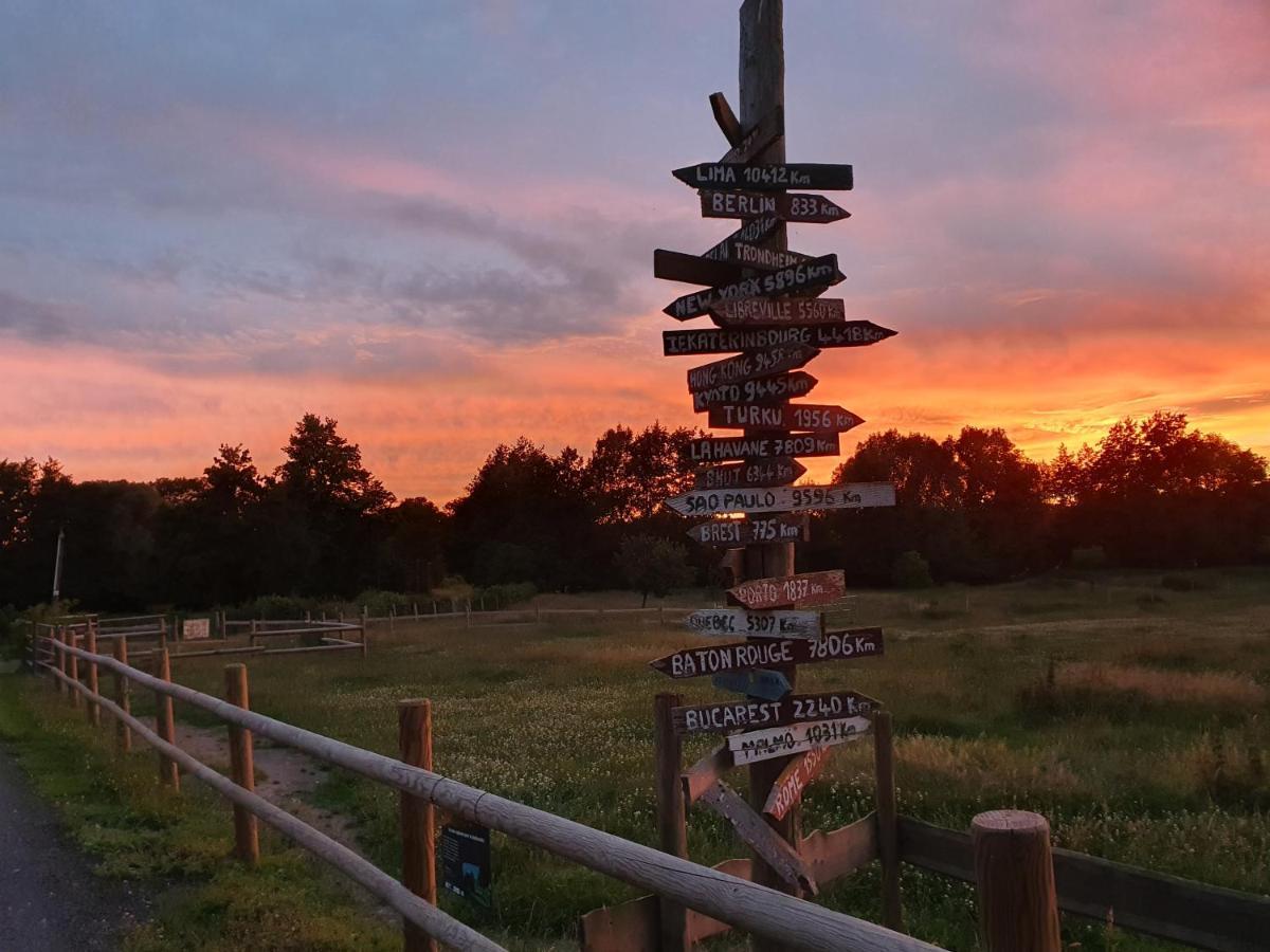 Les Mout'Anes Bed and Breakfast Saint-Hilaire-sur-Helpe Buitenkant foto